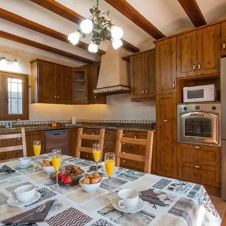 Bou - Plusholidays *