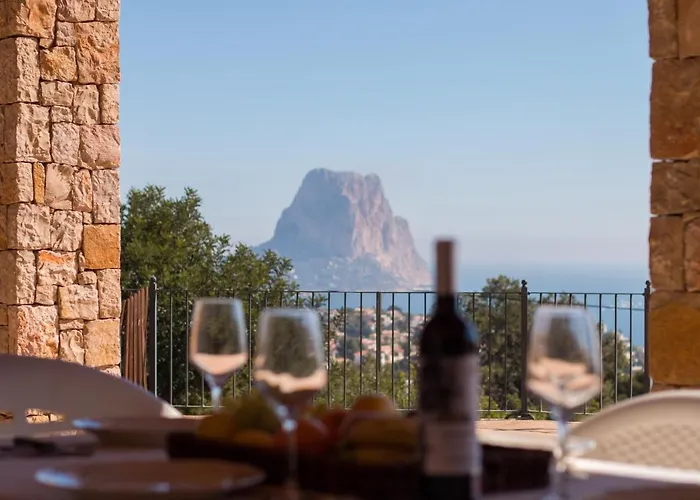 Bou - Plusholidays Vila *