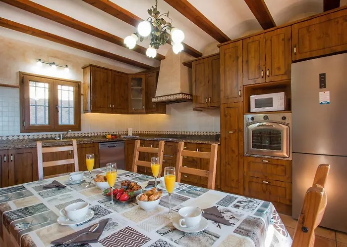 Bou - Plusholidays *